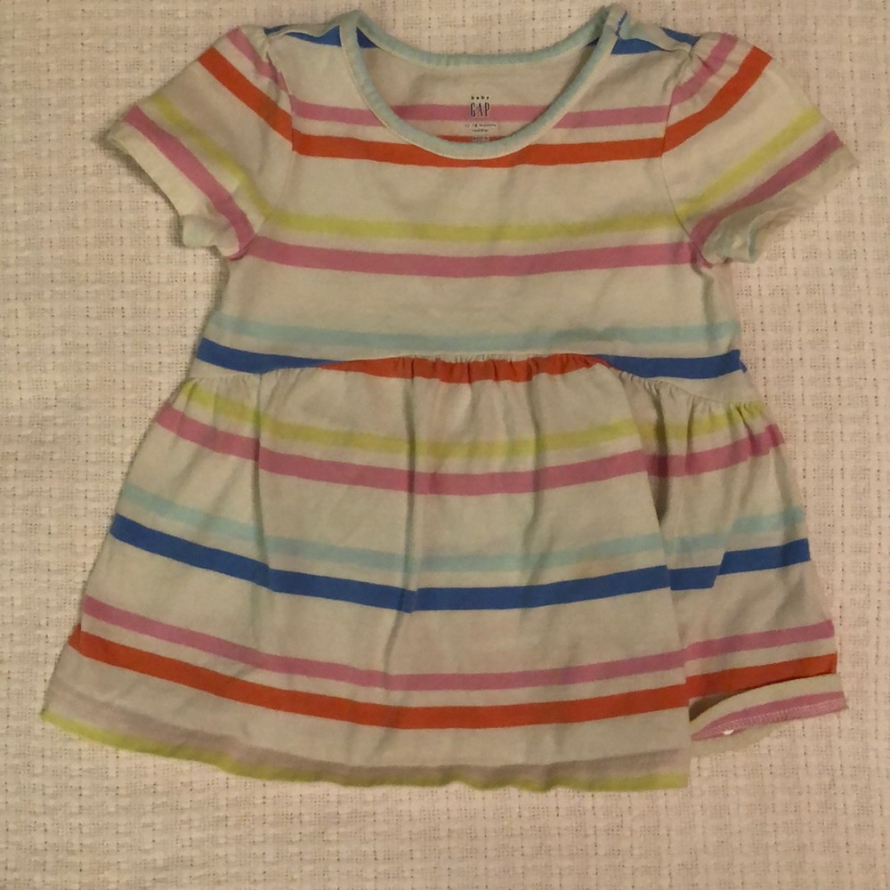 GAP teeshirt 12-18 mo